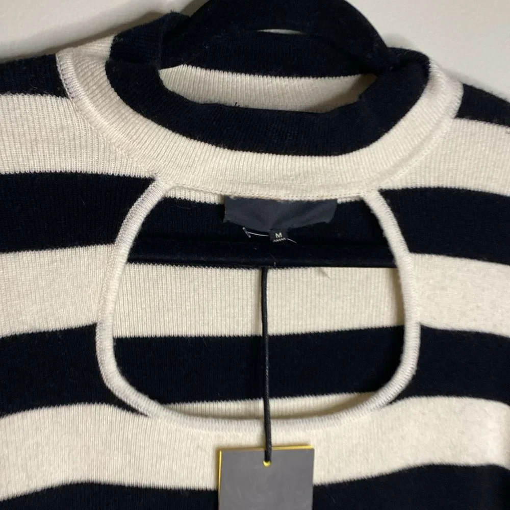 Le Superbe Wool and Cashmere Turtleneck Sweater - Picture 7 of 7